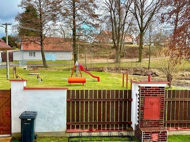 Chalupa a koupac� sud - hrad Choustn�k - T�bor