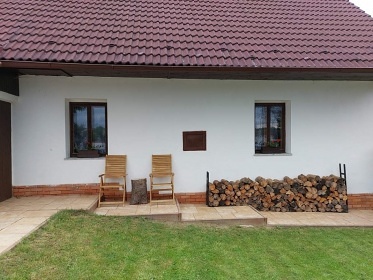 Chalupa a koupac� sud - hrad Choustn�k - T�bor