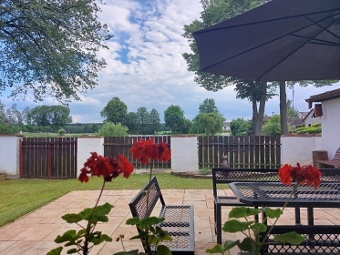 Chalupa a koupac� sud - hrad Choustn�k - T�bor