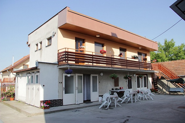 Rekreační dům s apartmány - termály Veľký Meder
