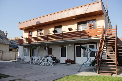 Murovaný dom Kosár - apartmány Veľký Meder