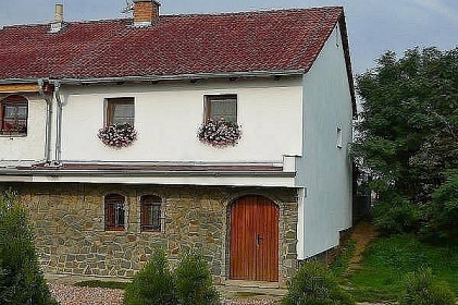 Chalupa a vinn sklep - Mikulick luh - Slovcko