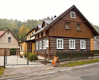 Chalupa s apartmány - Krkonoše - Černá hora