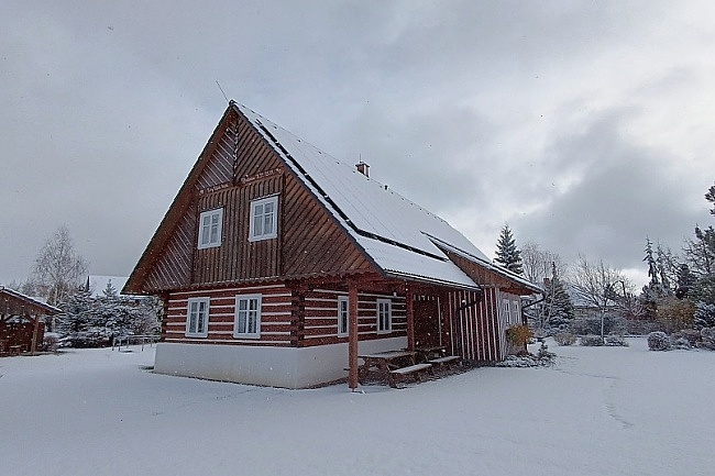 Roubenka se saunou a baz�nem - Orlick� hory