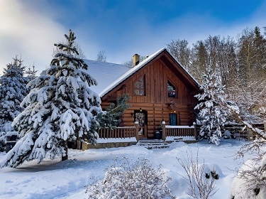 Kanadský srub - wellness a bazén - Šternberk