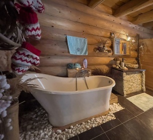 Kanadský srub - wellness a bazén - Šternberk