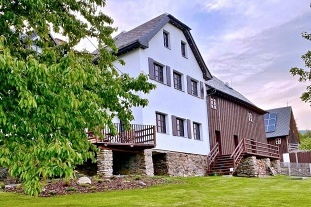 Chalupa s baz�nem - Kr�lick� Sn�n�k - St��brnice