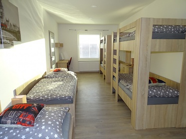 Chata koupac� sud a letn� kuchyn� - B�l� Karpaty
