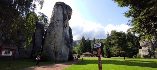 Chalupa s baz�nem - Babi��ino �dol� - hrad V�zmburk