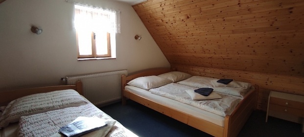 Chalupa s baz�nem - Babi��ino �dol� - hrad V�zmburk