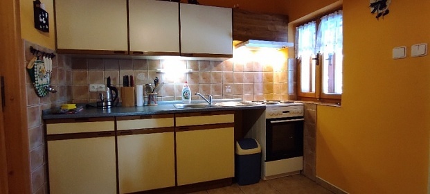 Chalupa s baz�nem - Babi��ino �dol� - hrad V�zmburk