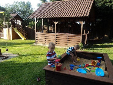 Chalupa s baznem - Pradd - Reovsk vodopdy