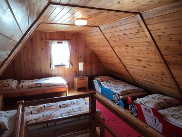 Chalupa s baznem - Pradd - Reovsk vodopdy