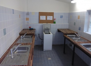 Chaty a apartmány s bazénem - kemp Karolína