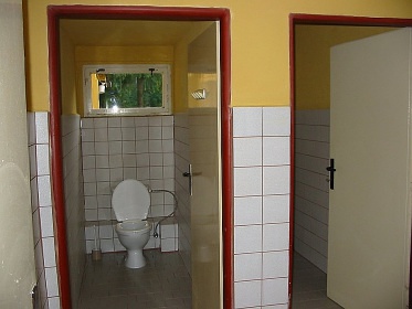 Chaty a apartmány s bazénem - kemp Karolína